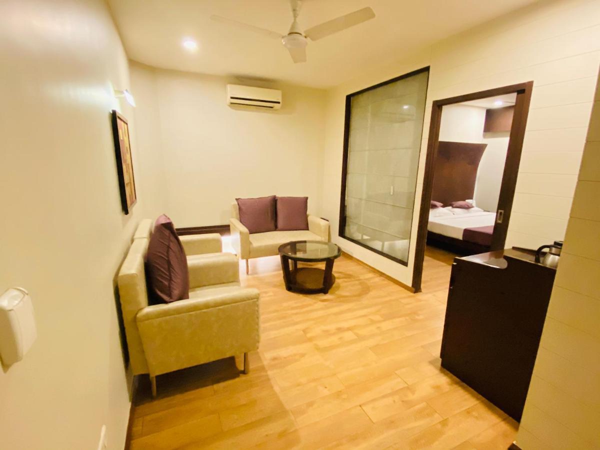 Saluja Residency Hotel Siliguri Exterior foto