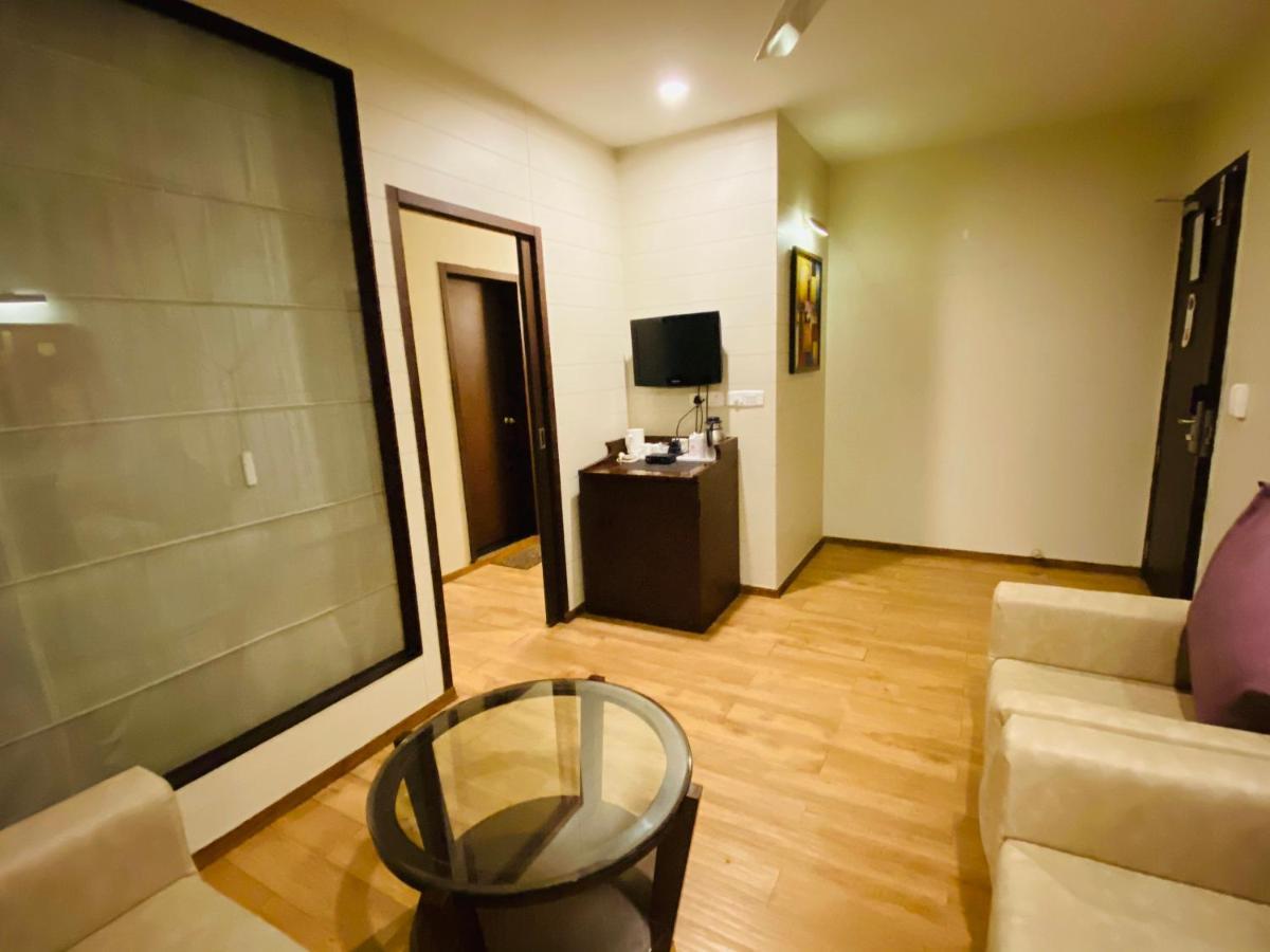 Saluja Residency Hotel Siliguri Exterior foto