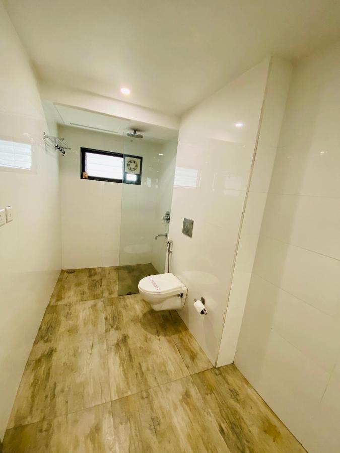 Saluja Residency Hotel Siliguri Exterior foto